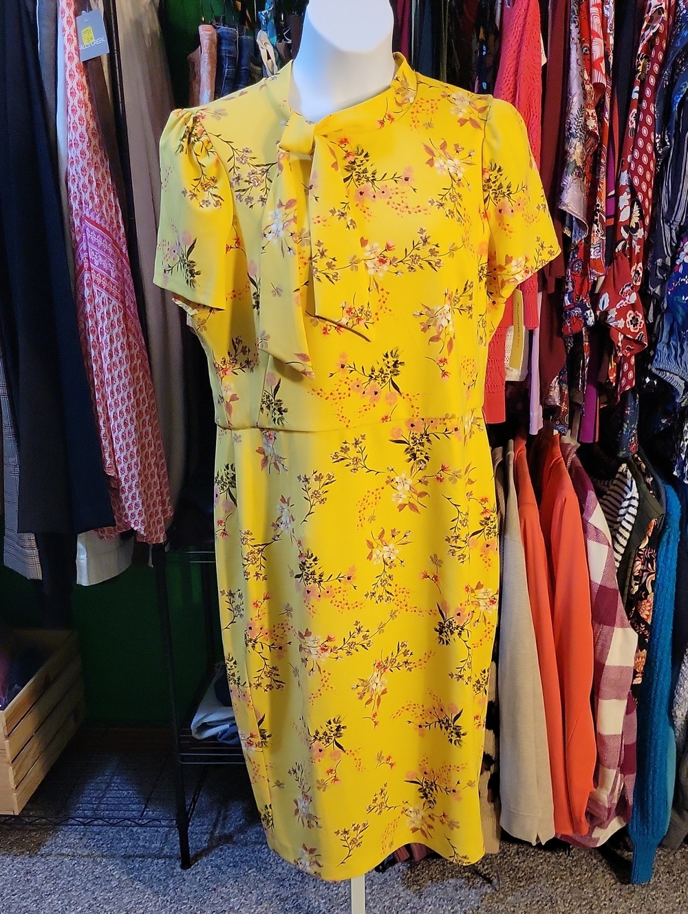 Liz Claiborne Yellow Floral Tie-Neck Women’s Dress